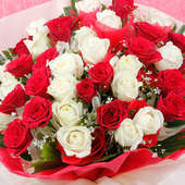 40 Red and White Roses Bunch with Top View